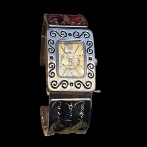 SWISSE Silver Inspirational Cuff Watch with Intricate Design